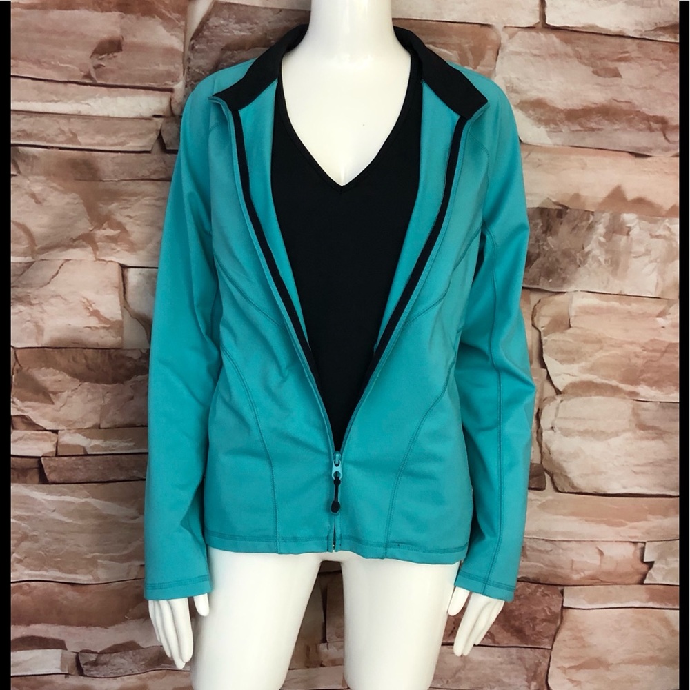 2 pieces Inmotion New York & Company jacket and top size L
